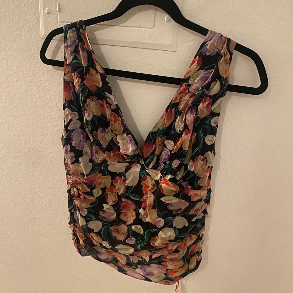 Rouje tulip top